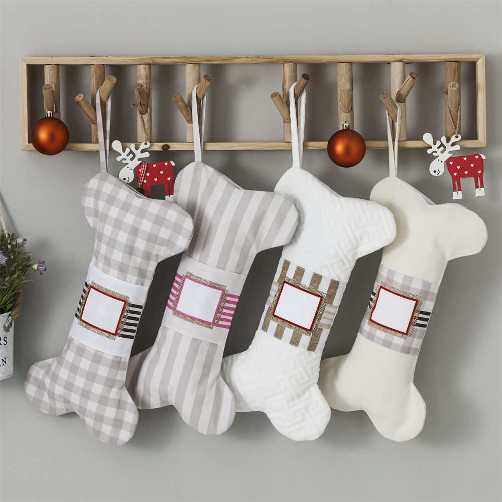 Christmas Stocking Hanging - Medias navideñas a cuadros para mascotas,